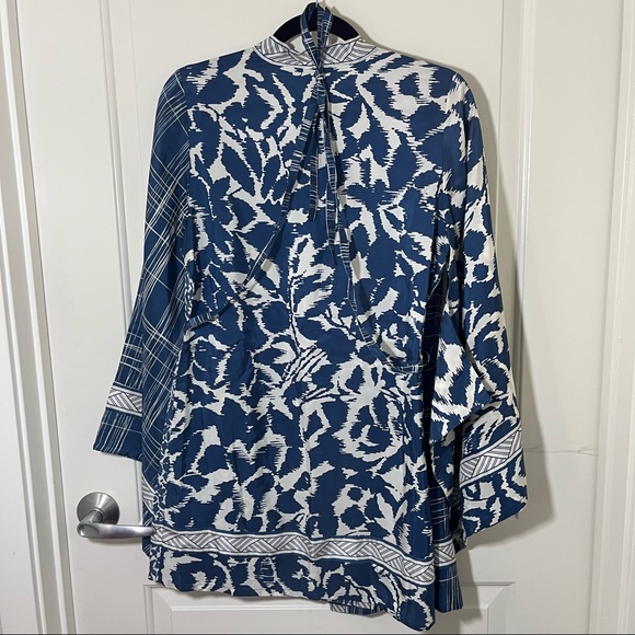 BCBGMaxAzria - Picture 2 of 7